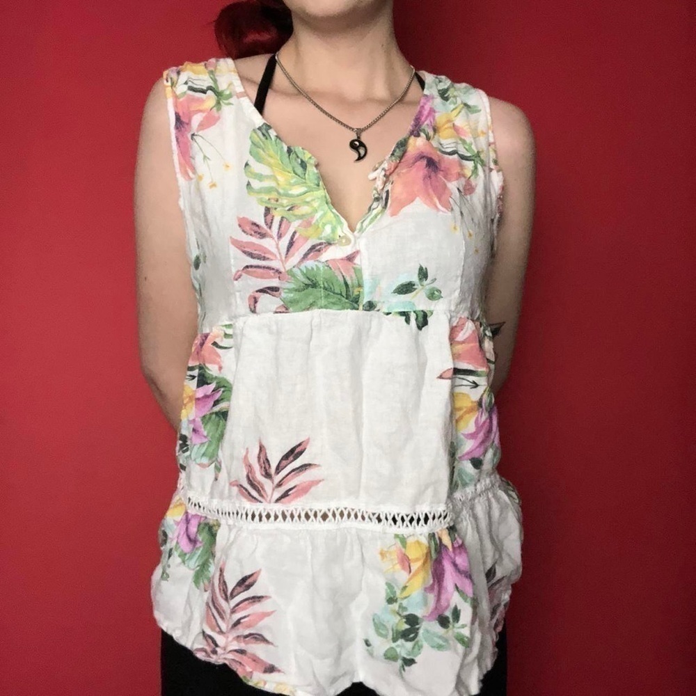 Floral v neck top  🤍💕​​​​​​​​​​​​​​​​​​​​​​​​​